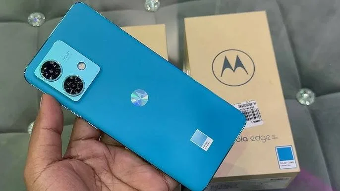 लॉन्च हुआ Motorola का बेहतरीन 5G स्मार्टफ़ोन, मिलेगा 50MP DSLR कैमरा और 68W का सुपर फास्ट चार्जर
